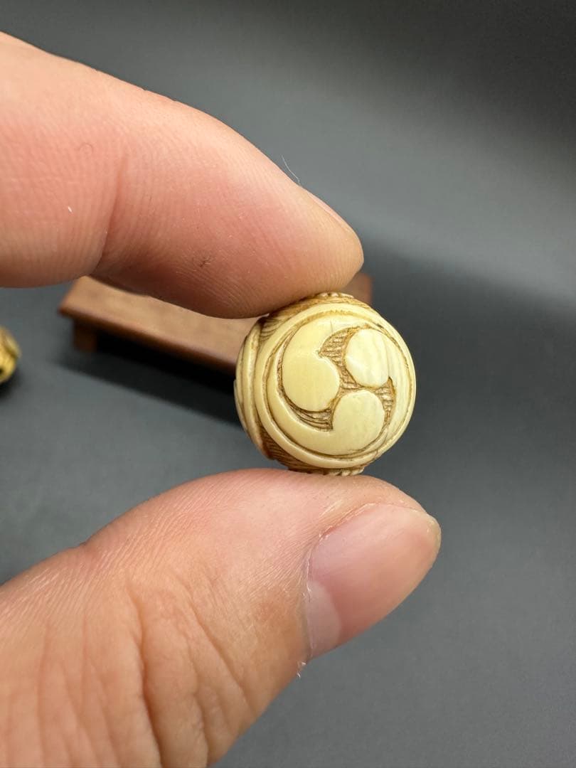 緒締 玉4点 玉 おじめ 根付 提げ物 骨董古美術