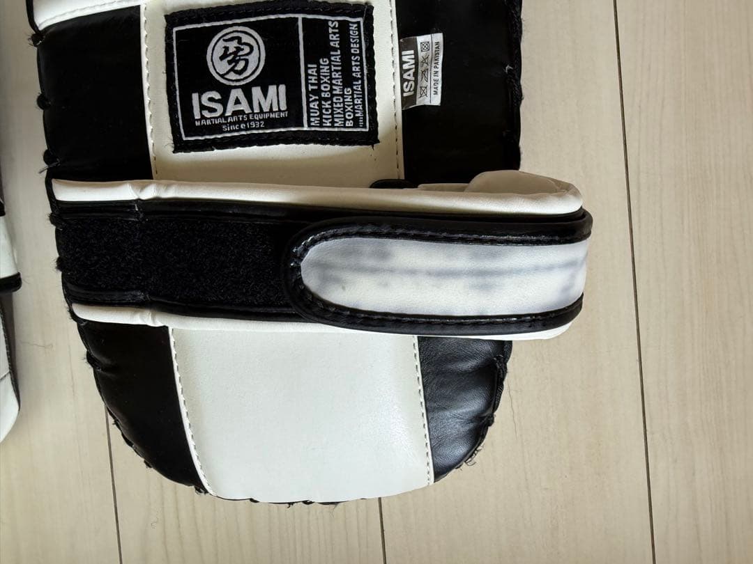 ISAMI キックミットTS FS-12（2個セット）の通販はau PAY マーケット