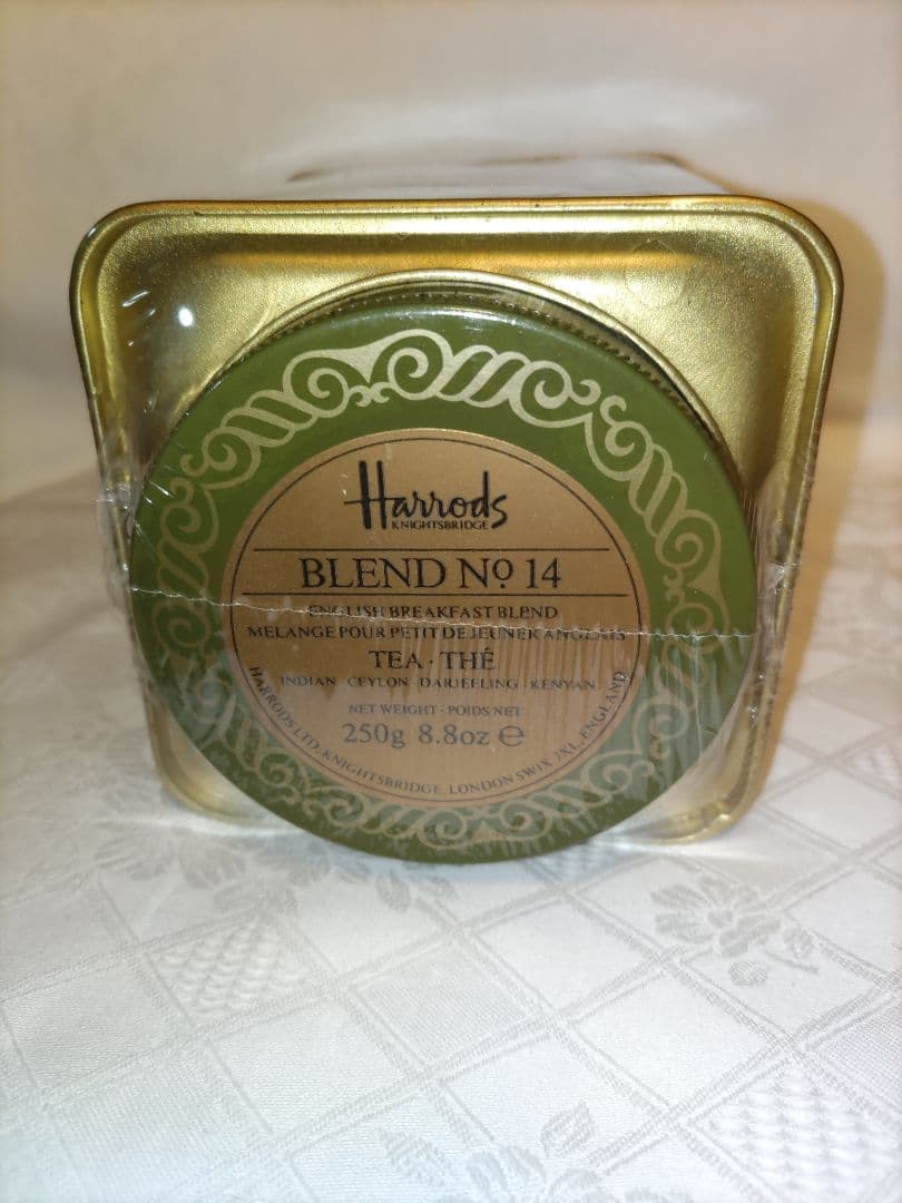 ハロッズ紅茶ビンテージ缶 - メルカリ