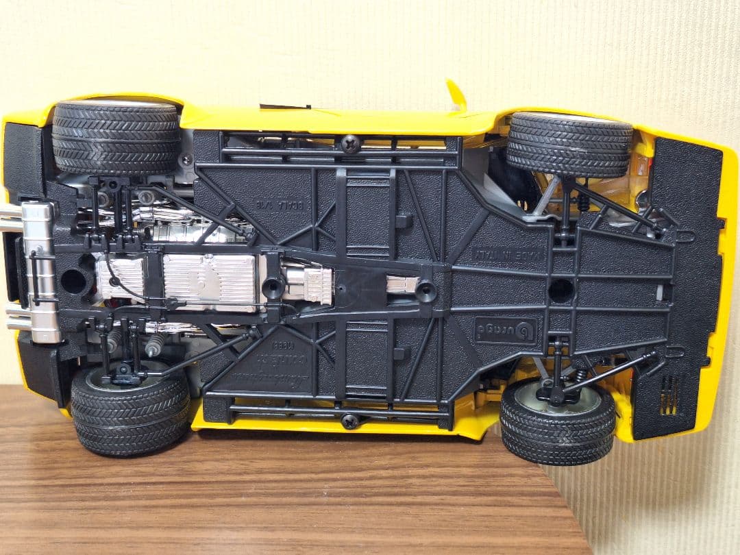 ランボルギーニ カウンタック 1/18 ランボルギーニ 1988 ブラーゴ