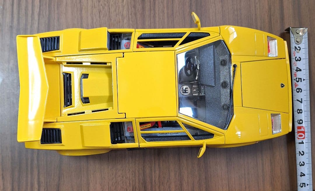 ランボルギーニ カウンタック 1/18 ランボルギーニ 1988 ブラーゴ