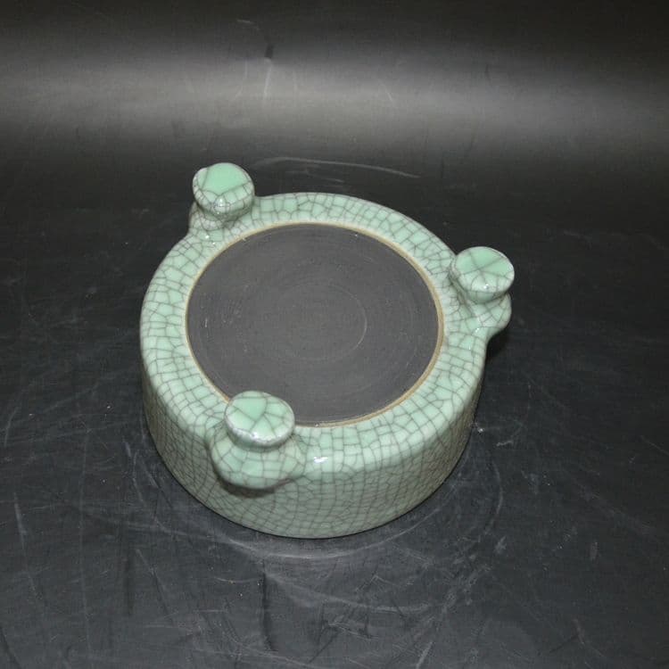 磁器 景徳鎮 開片釉三足香炉 工芸品 置物