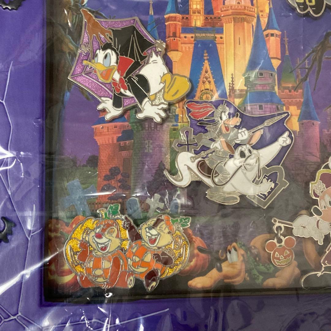 新品未使用　ディズニーハロウィン　2006年　ピンバッジセット
