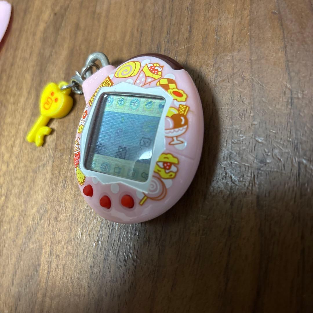 いぇー!ふぁみりーイロイロ!たまごっちプラス　ふぁみたまおやつ