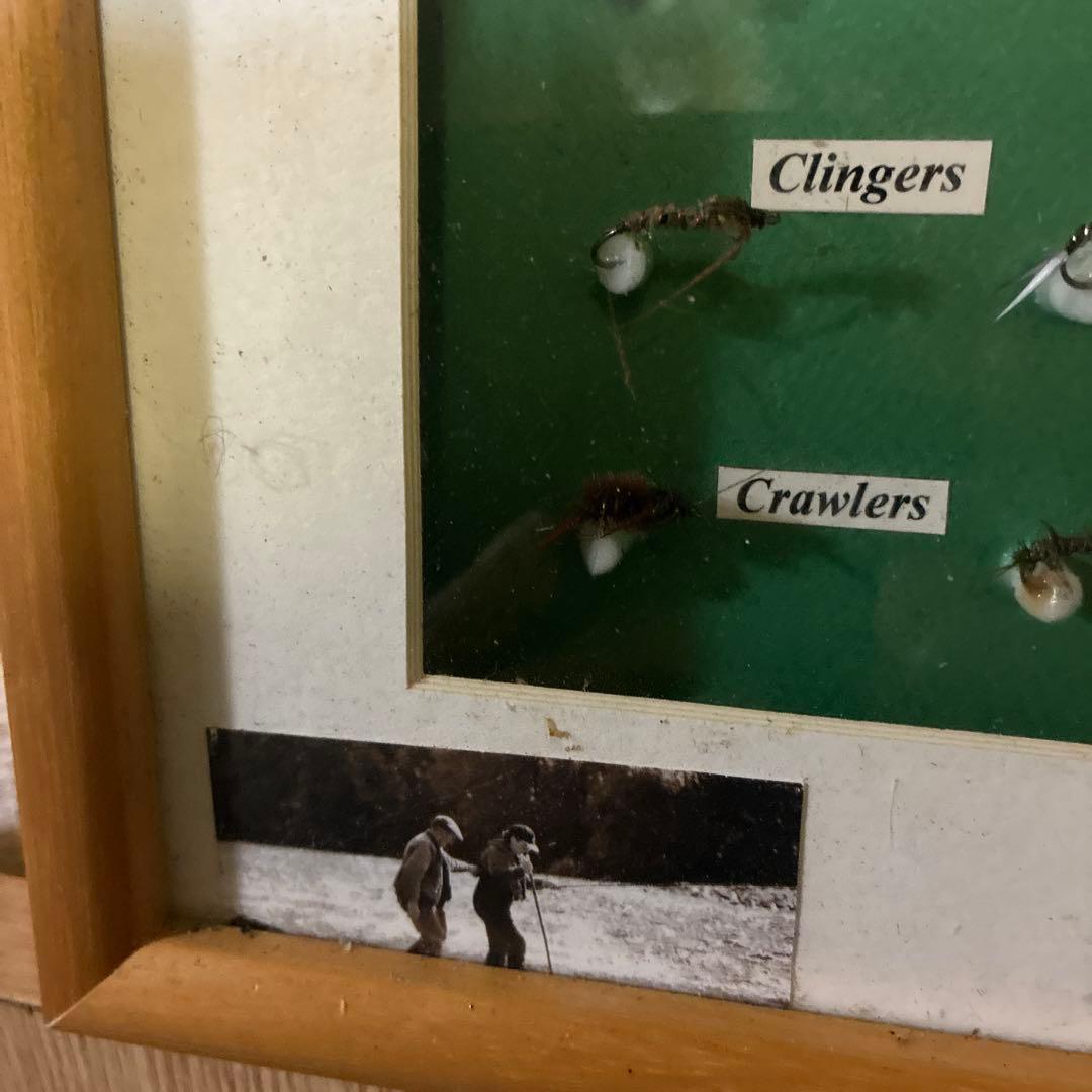 毛針額入り．25個の毛針 渓流釣りに使う毛針の