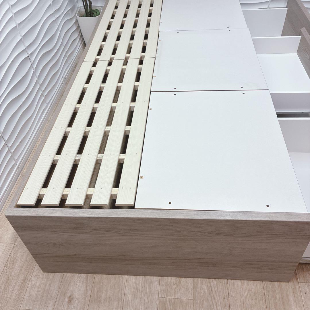 ベッドフレーム NGUYEN VAN MAC