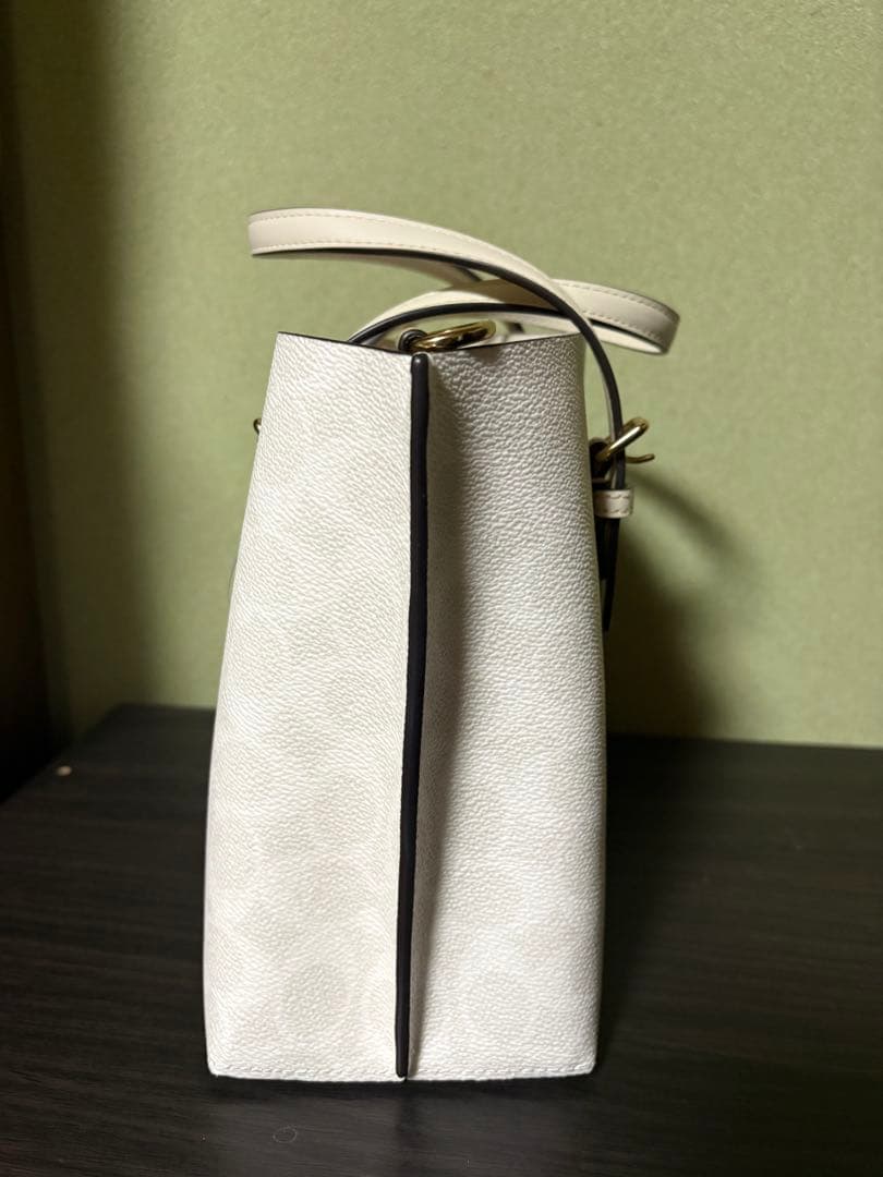 【新品】COACH モリー25 1/23まで