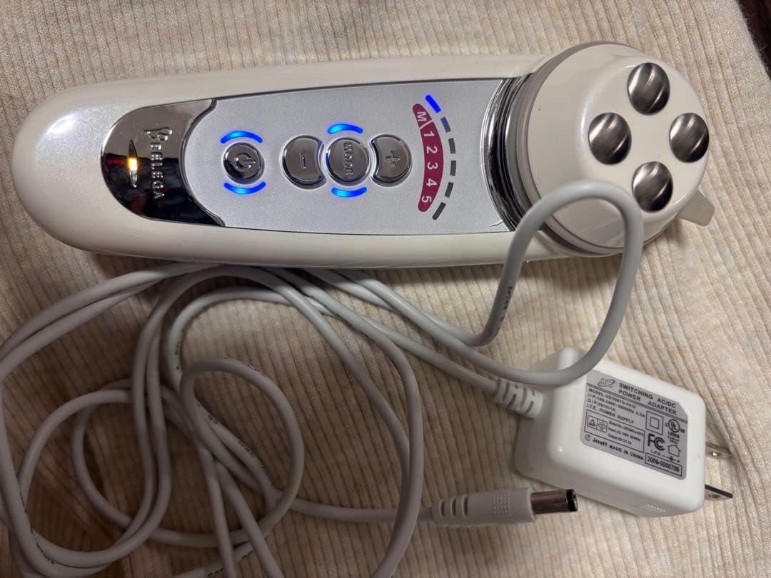 パイラ PYRITHE パイライト 小顔 美顔器 脂肪溶解 パイラクリーム付き