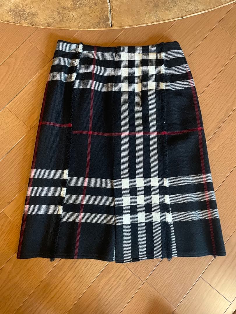 バーバリーロンドンスカート 膝下