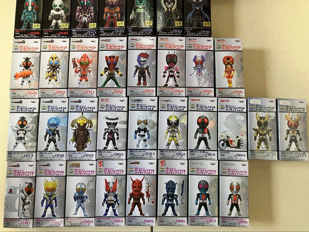 仮面ライダーワールドコレクタブルフィギュア42個 まとめ売り！ 1体約300円