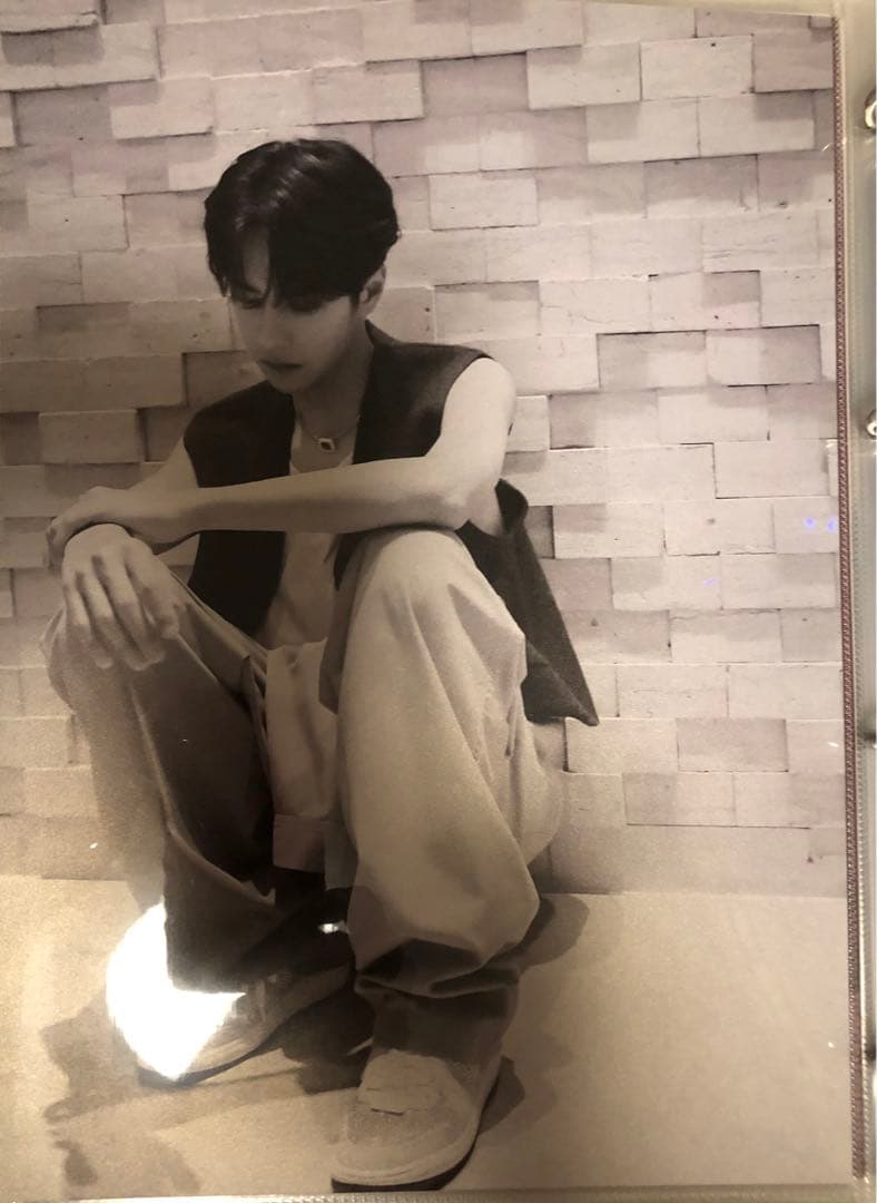 王一博 カードバインダー＋A4・Pカード他 用リフィル50枚付 アルバム z