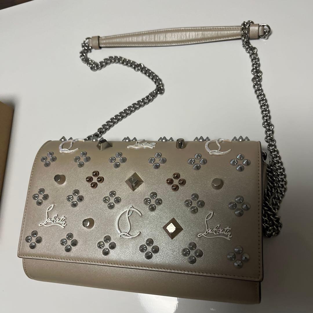 Christian Louboutin ベージュ パーティーバッグ