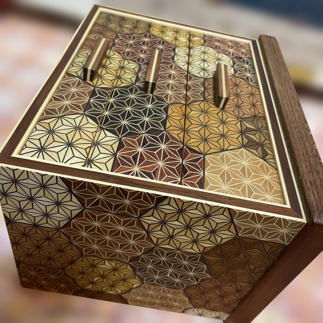 三ッ引き出し 亀甲 箱根寄木細工 木製 工芸 引き出し 三段 - メルカリ