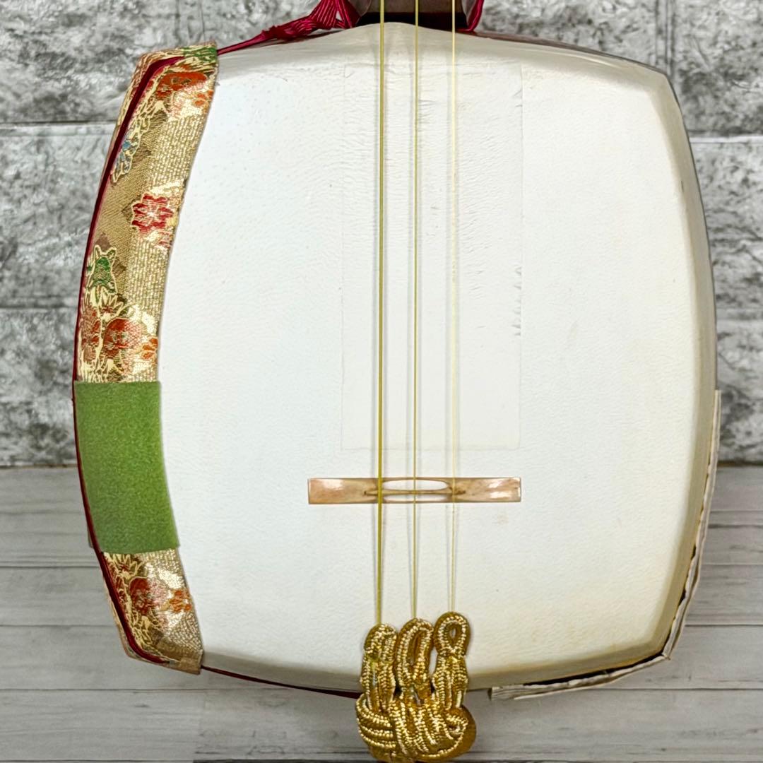 中棹三本継三味線 紫檀・紅木・丸打胴・東さわり・鼈甲撥・樹脂