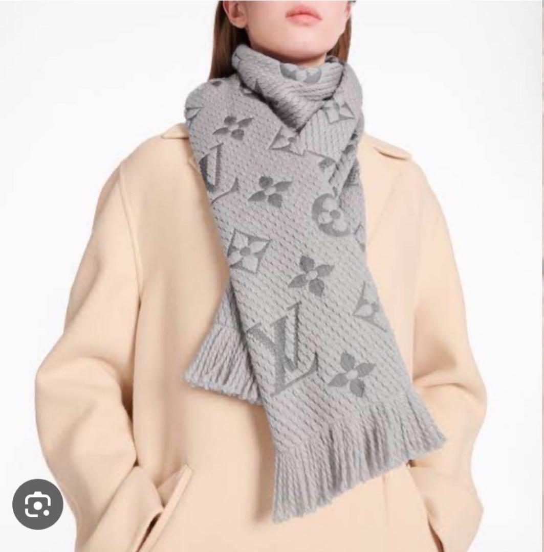 LOUIS VUITTON ロゴマニアグレー マフラー