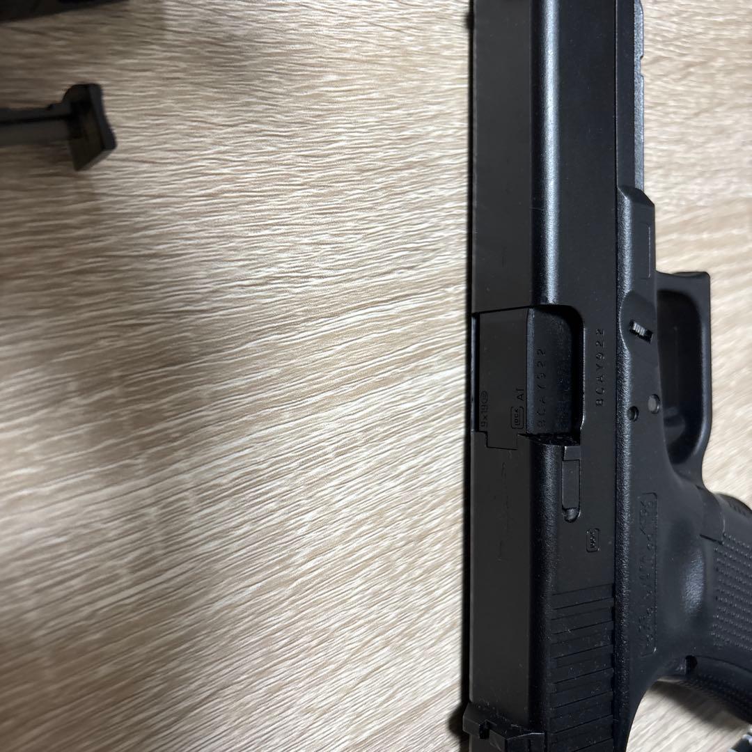 東京マルイ　Glock 17 Gen4 ガスガン マガジン付き　グロック
