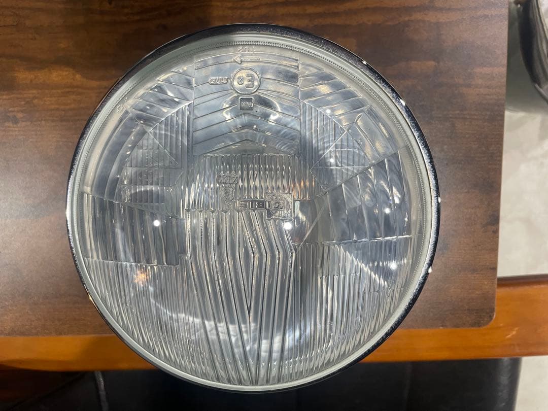 ペ*ン様 シビエヘッドライトZ411-03001 リムロゴケース裏ロゴ希