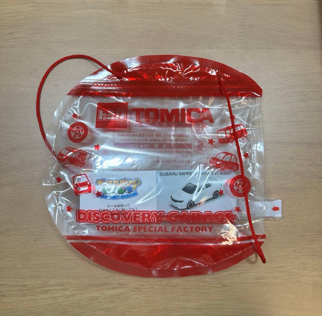 トミカ ディスカバリーガレージ スバル インプレッサ WRX STI 4door