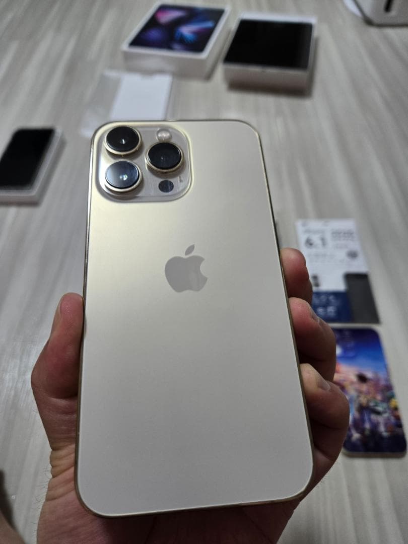 iPhone 13 Pro 256 GB ゴールドSIMフリー【1136】