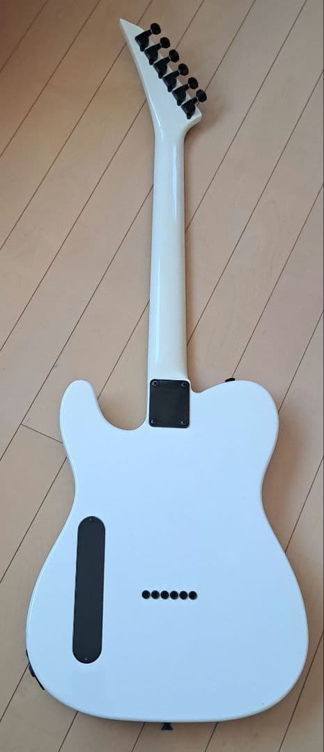 ル*ス様 ホワイトエレキギター F.G.I. TECHNOLOGY