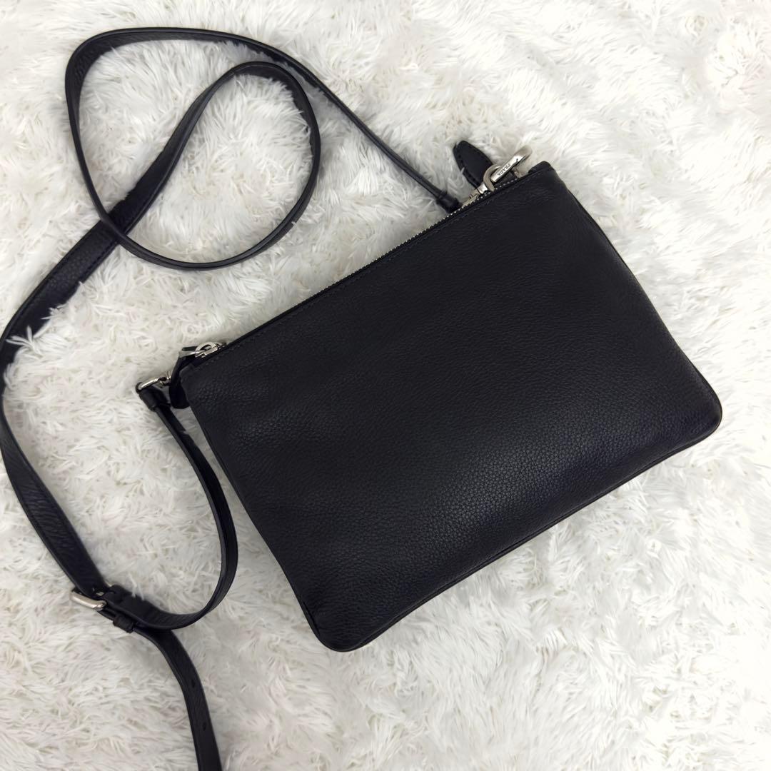PRADA プラダ ショルダーバッグ レザー ブラック シボ革 シルバー金具
