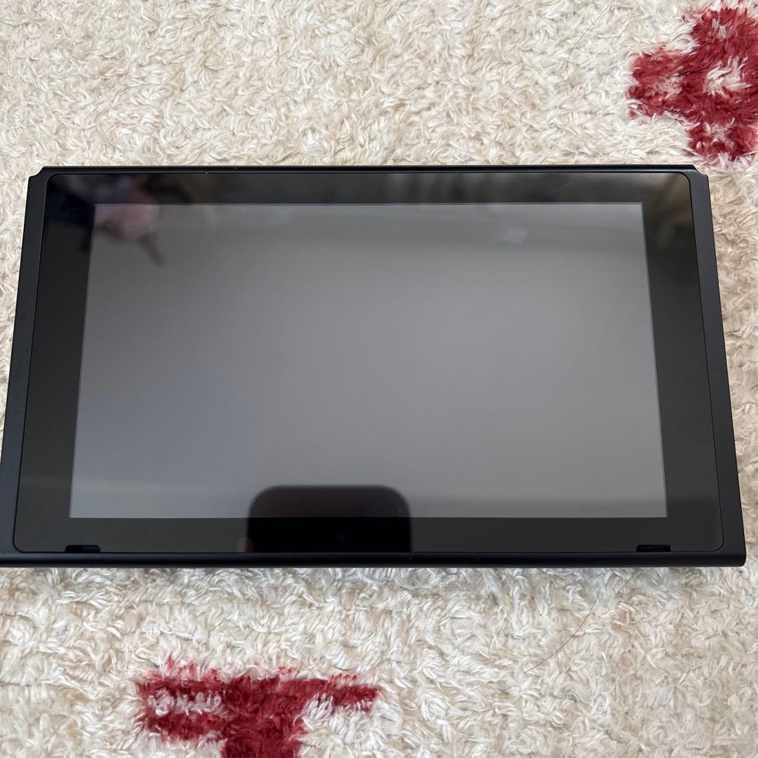 Nintendo Switch 本体とコントローラー