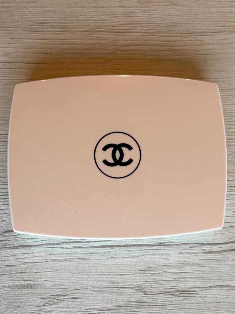 シャネル ル ブラン ブライトニング コンパクト B20 ファンデーション