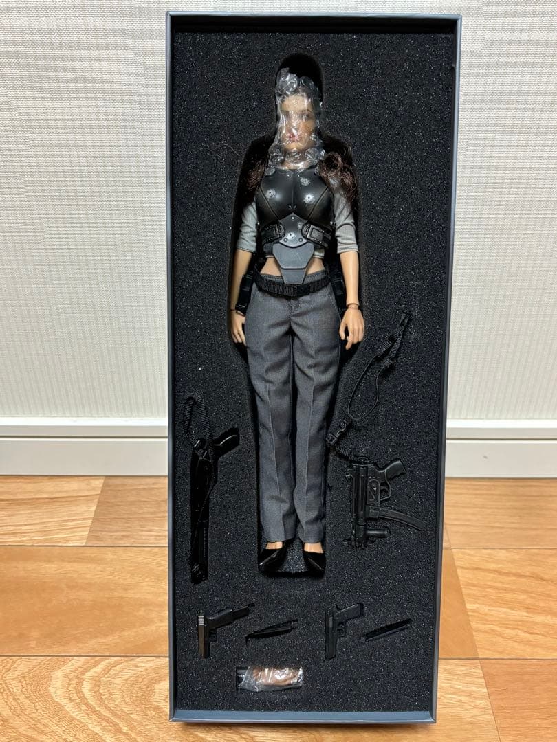 POPTOYS製 1/6 Agents Couple Mrs. Smith