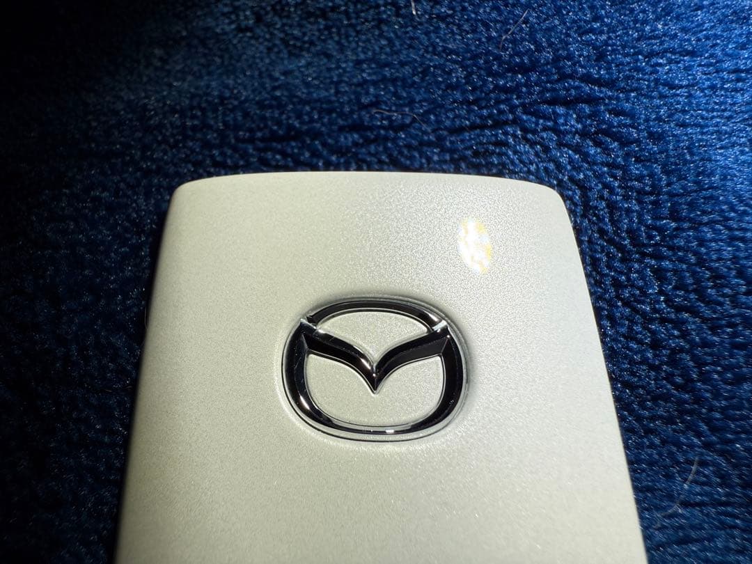 (箱付き！)マツダ純正セレクティブキーシェル ロジウムホワイト