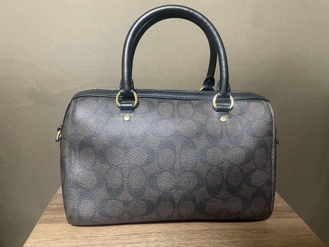 COACH ローアン サッチェル シグネチャー キャンバス