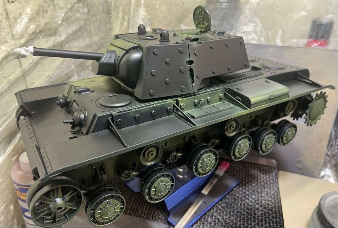 ヘンロン 戦車 KV-1s 新品 組み直し 塗装済 フルセット プレオーダー品