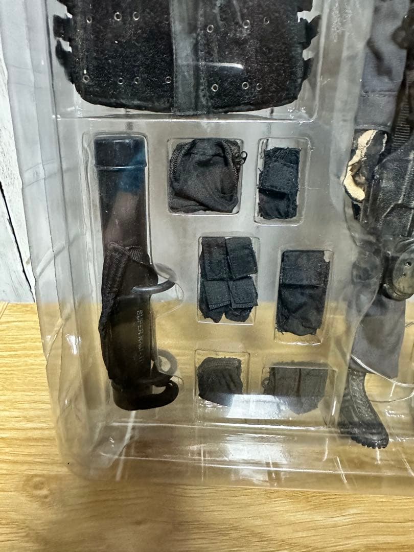 キ*ン様 Hot Toys S.W.A.T ver 2.0 フィギュア　ホットト