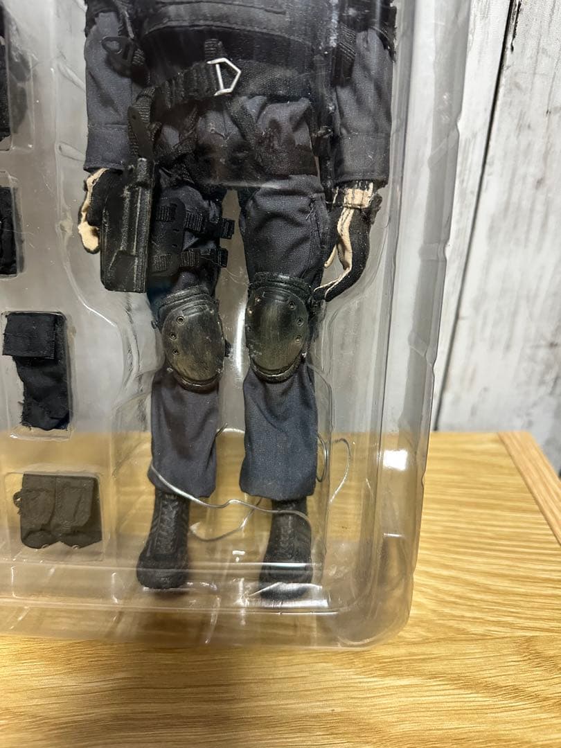 キ*ン様 Hot Toys S.W.A.T ver 2.0 フィギュア　ホットト