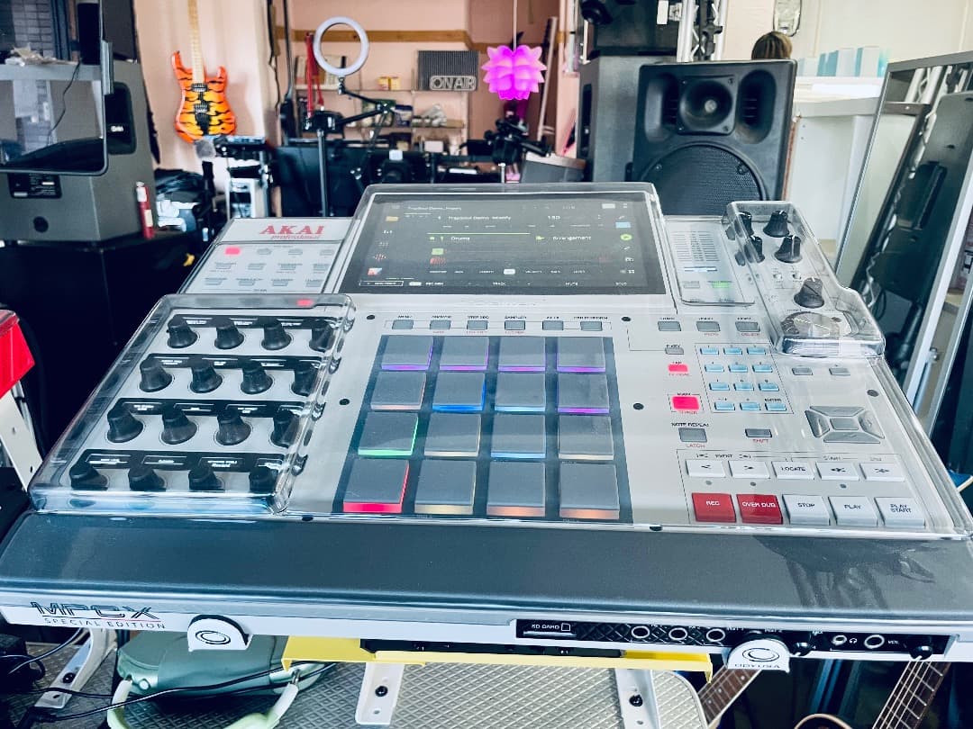 AKAI MPC X 純正カバー付 美品 売り切り 即発送!!