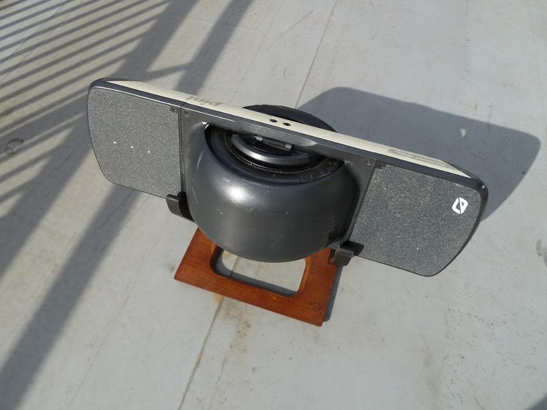 即購入は✖　累積走行距離わずか61キロ OneWheel Pint 電動スケボー