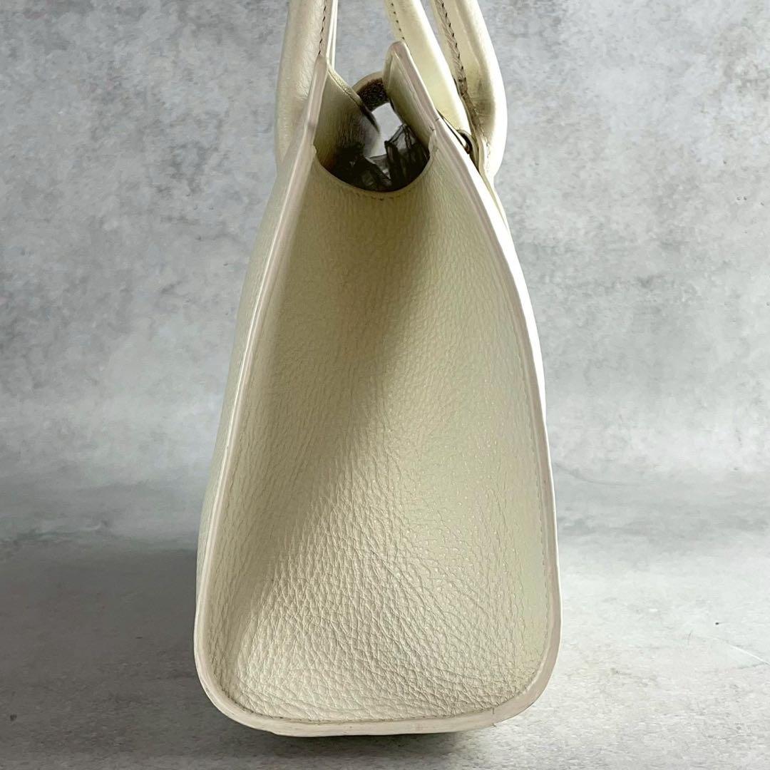 ✨美品✨ジミーチュウ　ライリー　ハンドバッグ　2way レザー　アイボリー