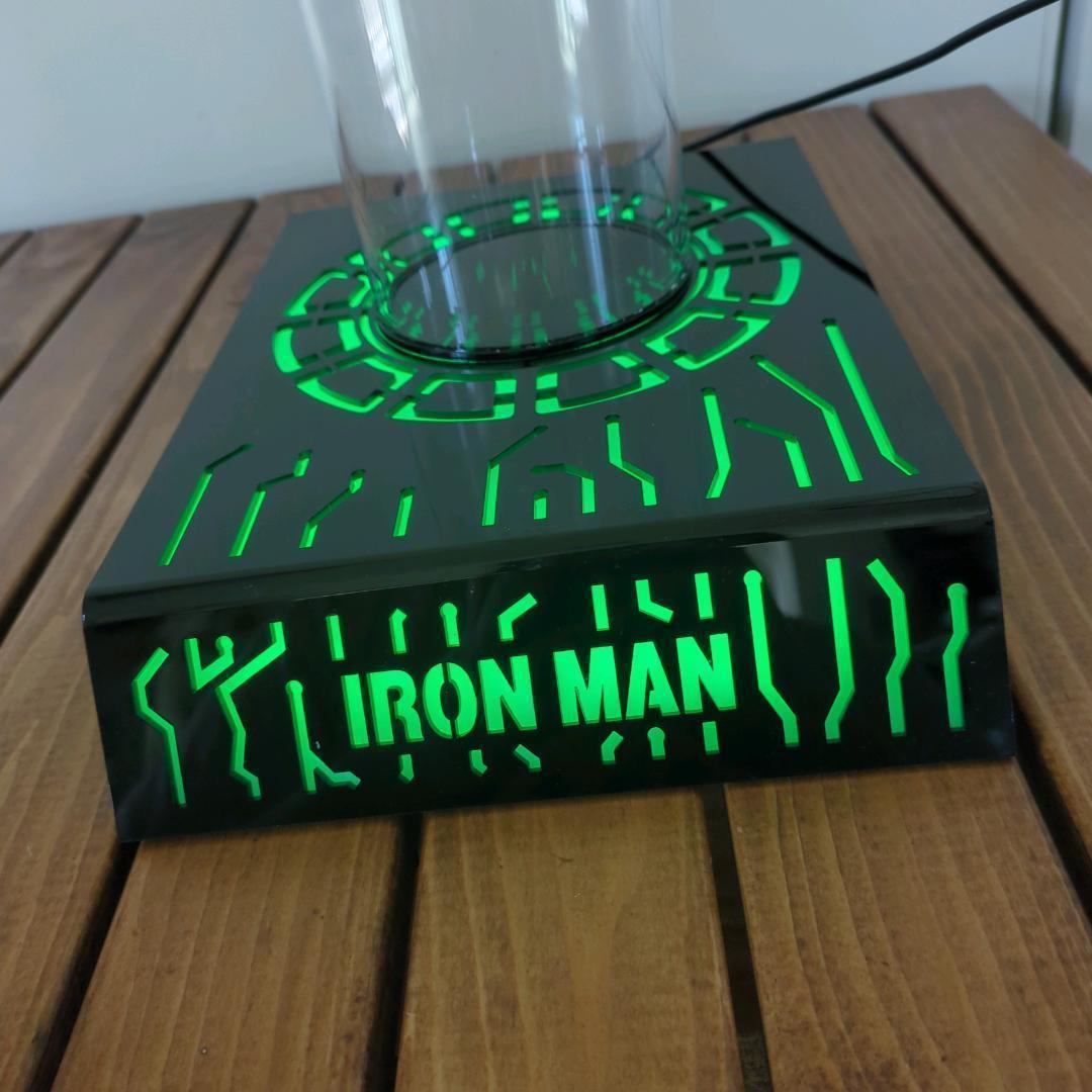 【アイアンマン】新品 ヘルメットスタンド マスクスタンド LED 七色点灯