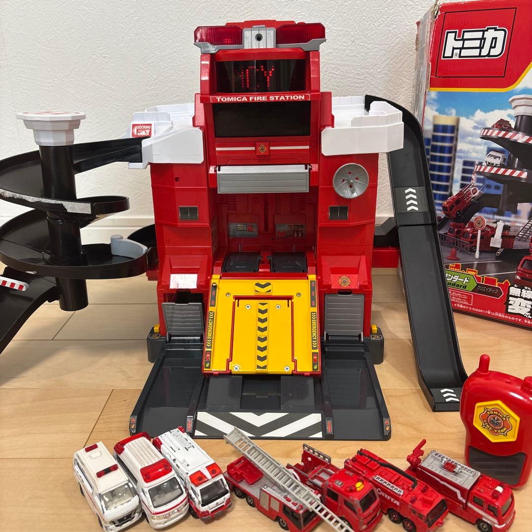 ファイヤーステーション踏切レールセット・トミカタウンまとめ売り