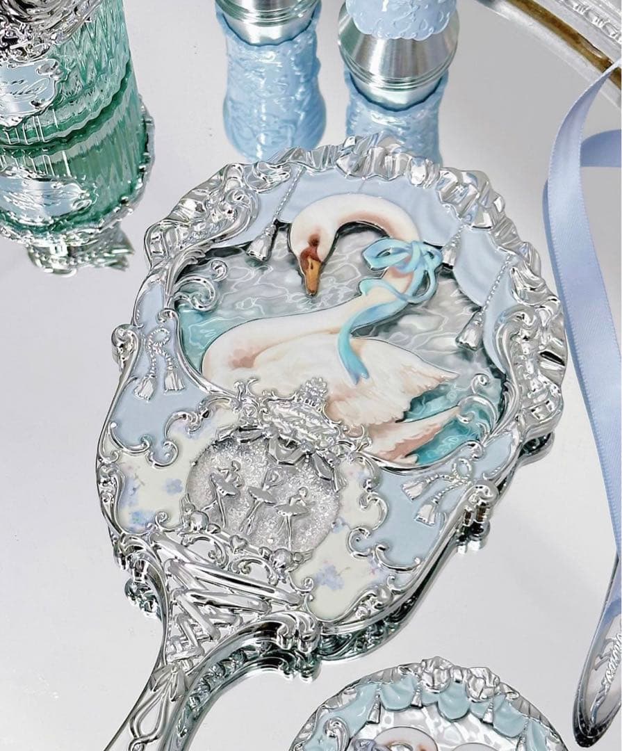 【新品7点セット】フラワーノーズ　スワンバレエ　手鏡＆チーク＆メイクブラシ＆口紅