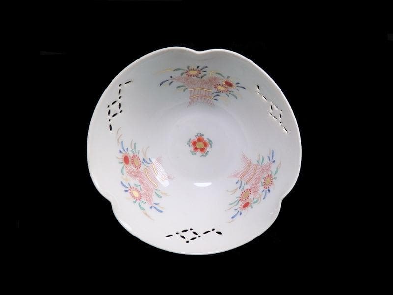 大聖寺伊万里　白磁　透かし　稲束に花の図　向付　２客　E161AS-BZu