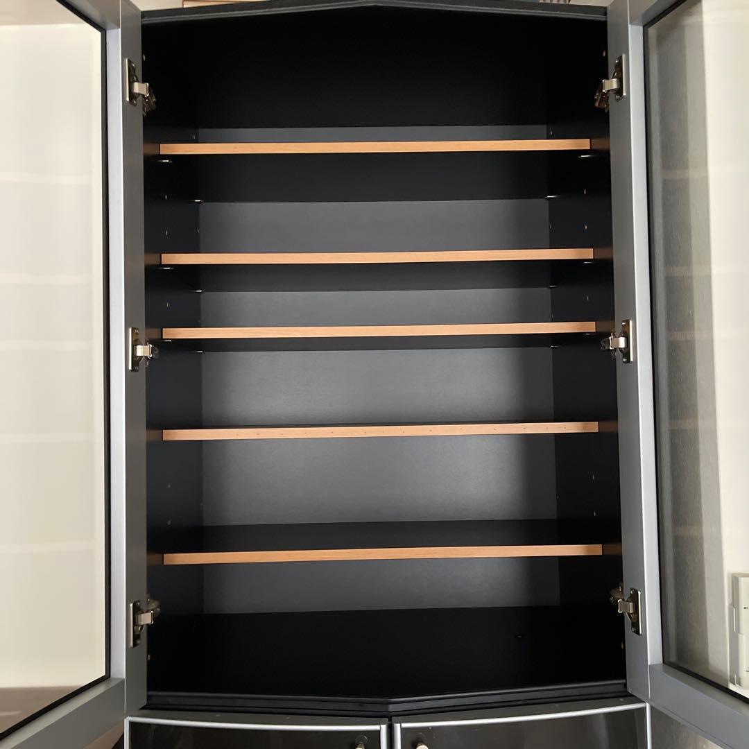 送料込み☆飾り棚 ブラック×シルバー ガラス扉 日本製 本棚としてもOKです