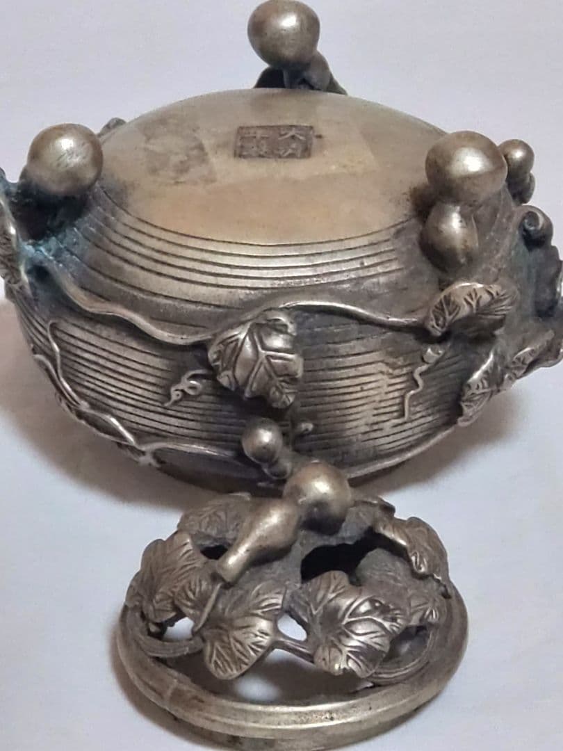 中国美術　骨董　大清年製　三足香炉　置き物