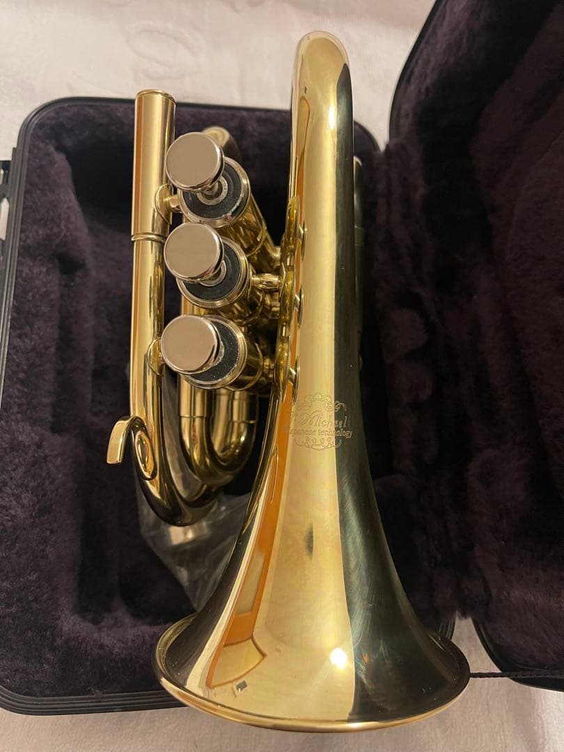 ゴールド トランペット本体 マウスピース付き
