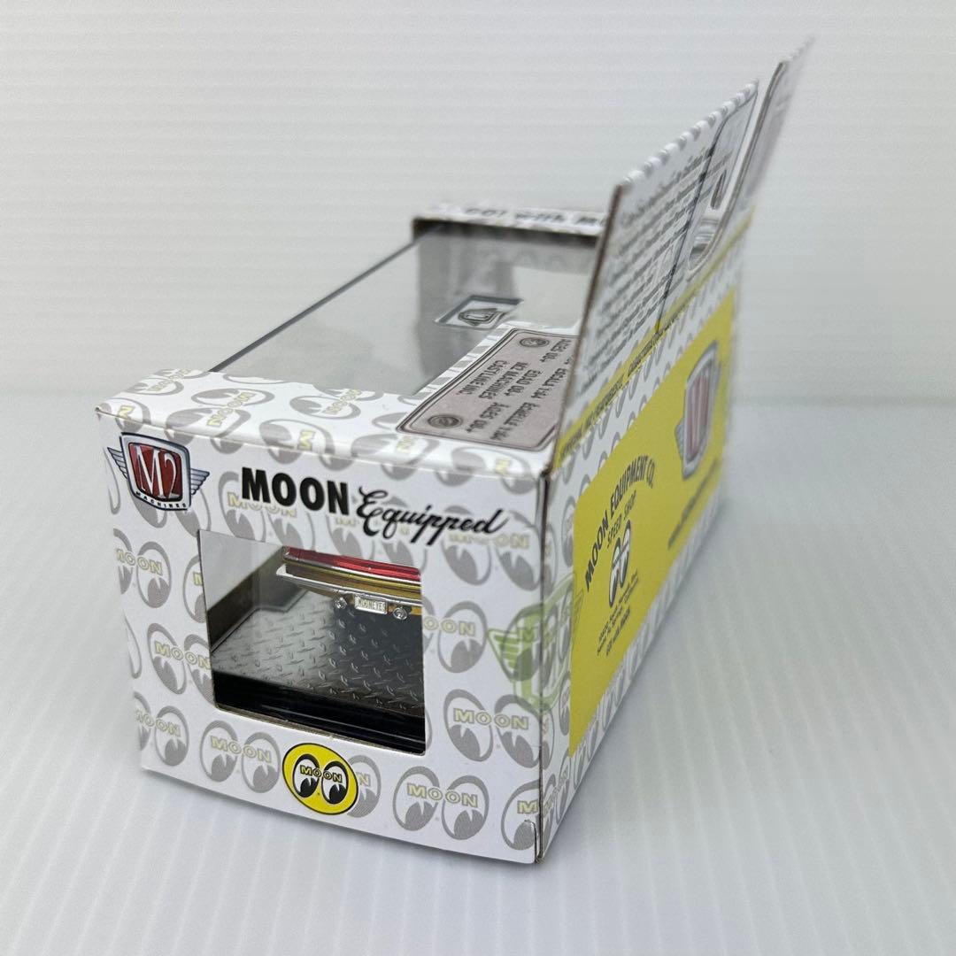 M2マシーン アメリカ版 ムーンアイズ バラクーダ カマロ Z-28 2台