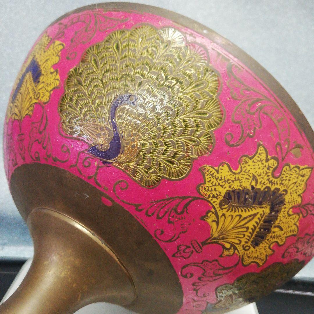 稀少アジアンアンティーク時代彩色孔雀他図柄古銅真鍮製杯台１００年以上前頃当時物