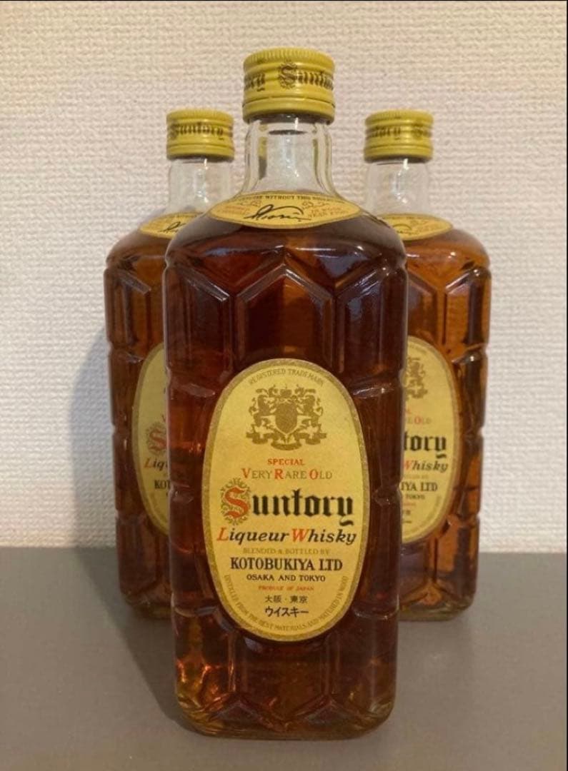 【3本セット】サントリー角瓶復刻版　700ml 3本セット】サントリー角瓶復刻版 700ml