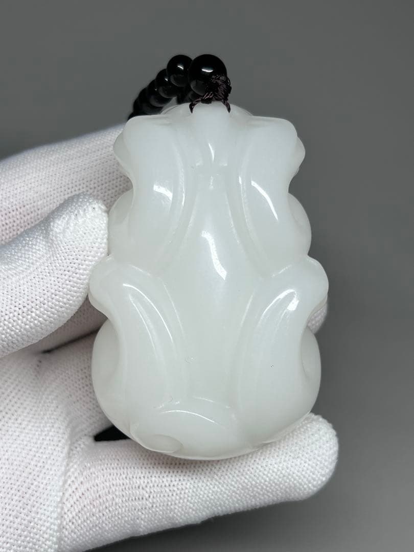 和田玉 聖獣 貔貅 金運財運開運風水 手彫り 天然石 旧家蔵出し 厚重