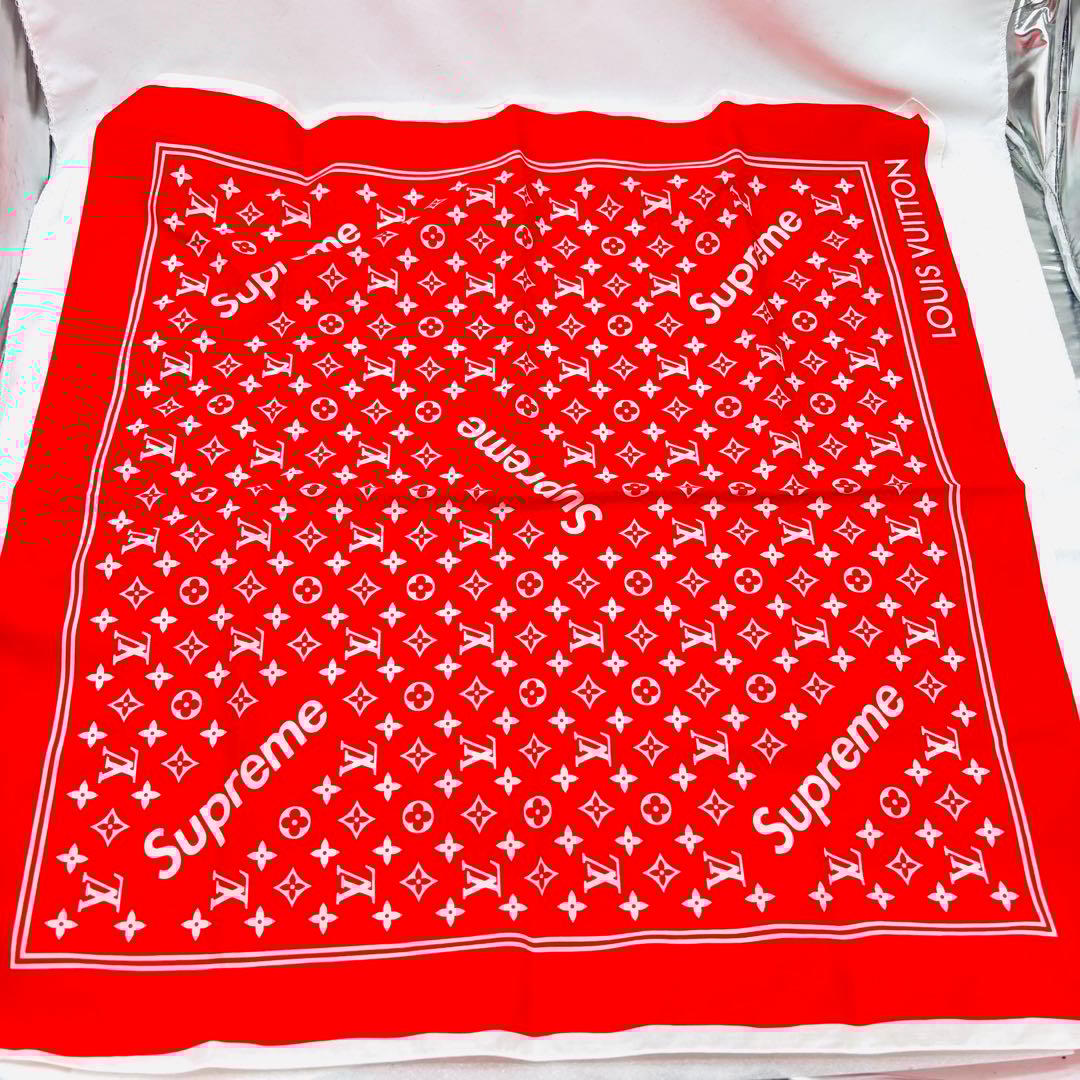 希少　ルイヴィトン スカーフ モノグラム シュプリームコラボ バンダナ