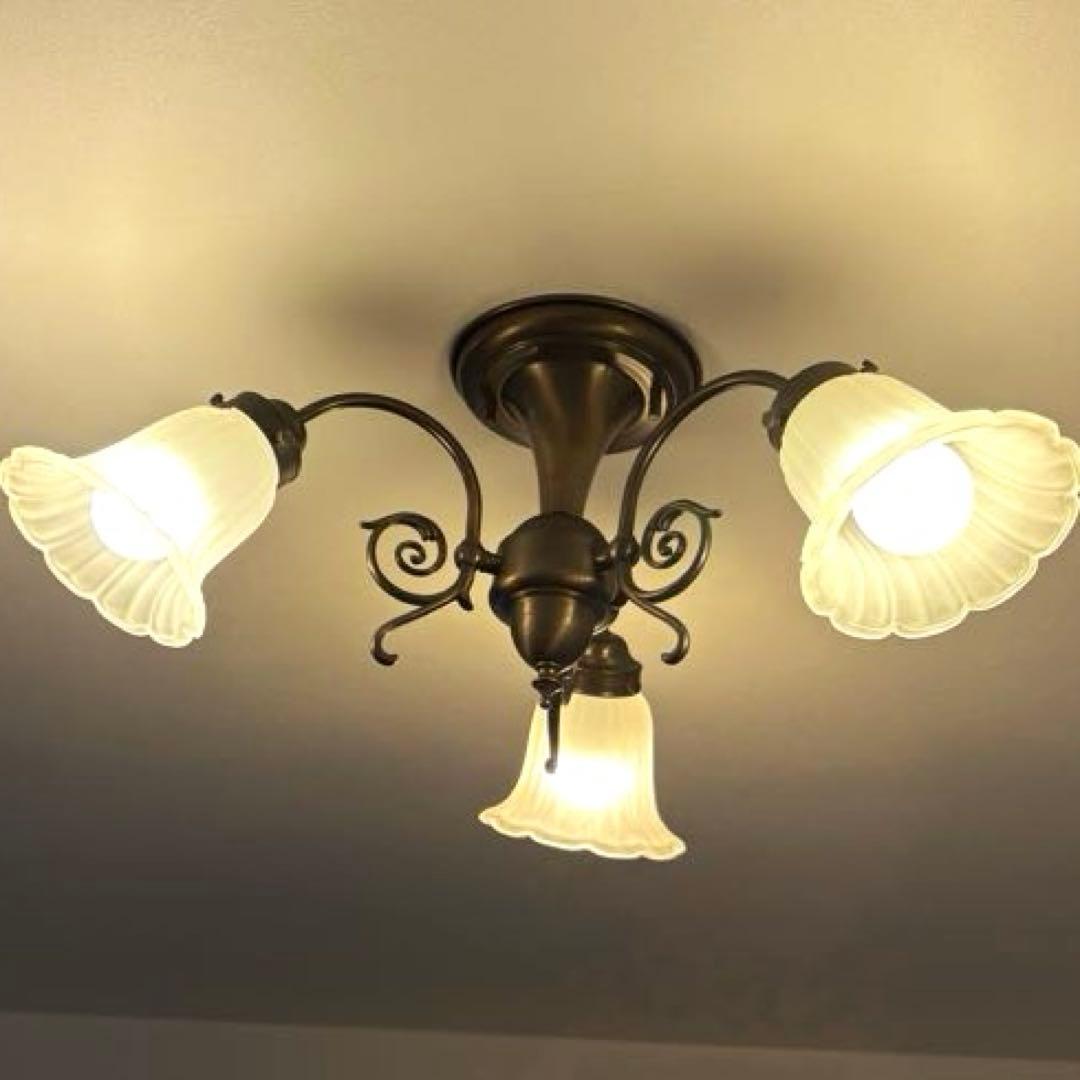 シャンデリア アンティーク￼山田照明シーリングライト天井照明6灯￼