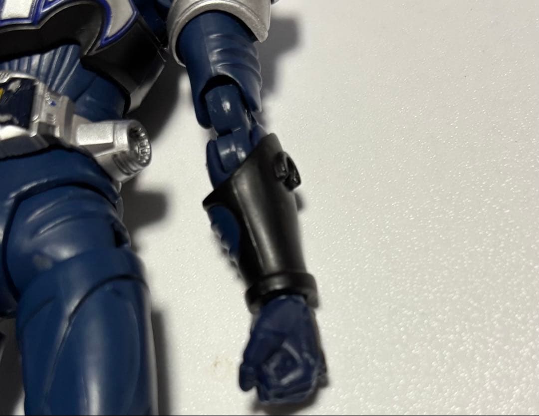 s.h.figuarts 仮面ライダー龍騎&ナイト&王蛇&ゾルダセット